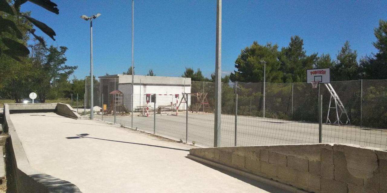 Ražanac Apartments Tri Mora מראה חיצוני תמונה