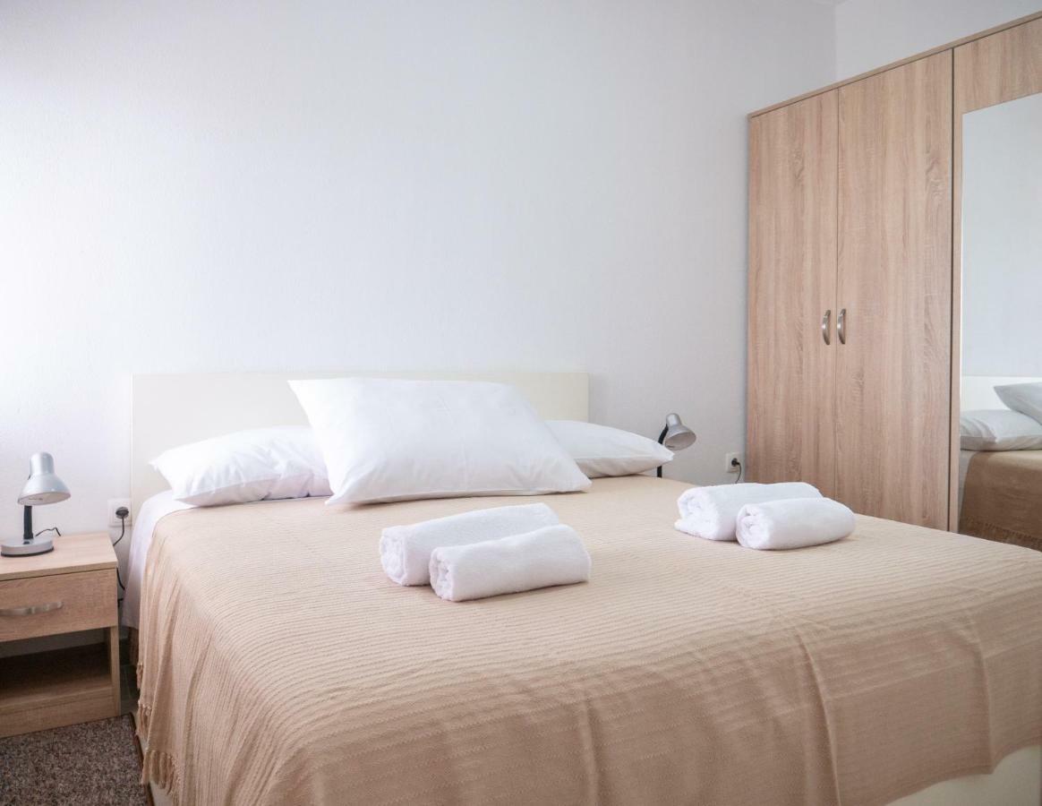 Ražanac Apartments Tri Mora מראה חיצוני תמונה