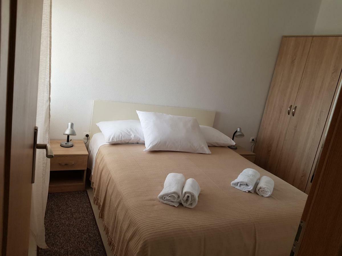 Ražanac Apartments Tri Mora מראה חיצוני תמונה